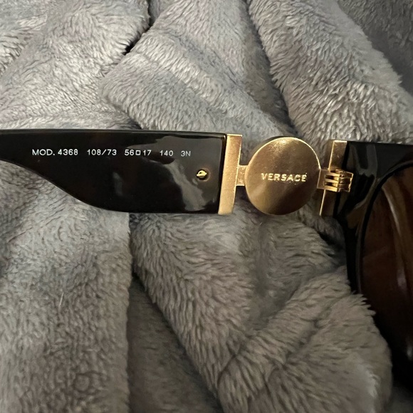 VERSACE Sunglasses - Picture 9 of 10